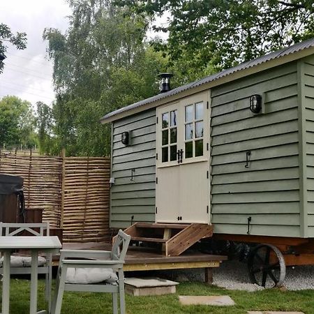 Romantic Shepherds Hut With Stunning Sunsets Hollingbourne エクステリア 写真